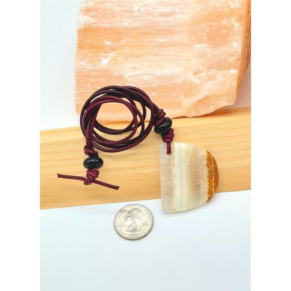 Mexican Onyx Worry Stone Necklace Natural Crystal Pendant - Picture 5 of 5